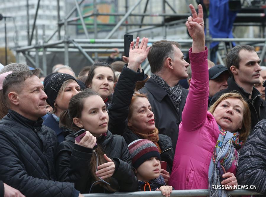 Петр Порошенко пообщался с избирателями в киевском спорткомплексе "Олимпийский"