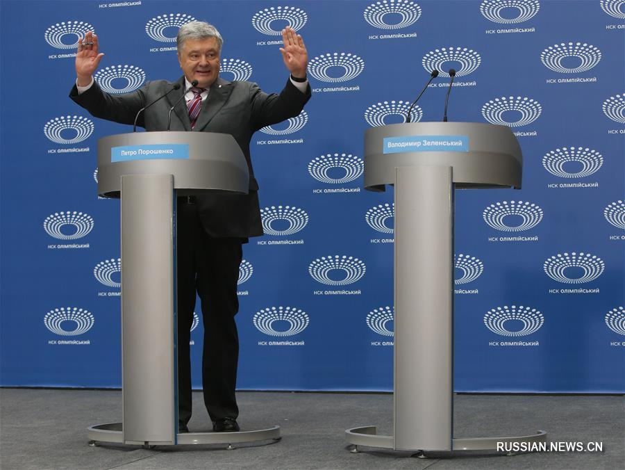 Петр Порошенко пообщался с избирателями в киевском спорткомплексе "Олимпийский"