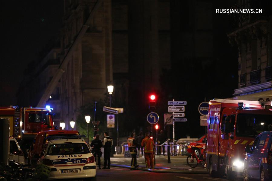 （国际）（4）巴黎圣母院发生大火 建筑损毁严重