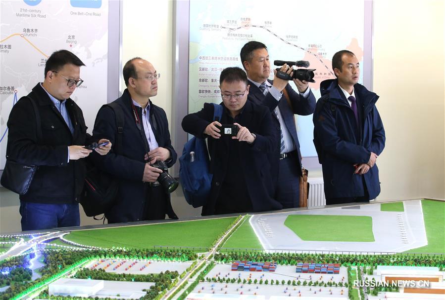 Журналисты ведущих китайских СМИ посетили индустриальный парк "Великий камень"