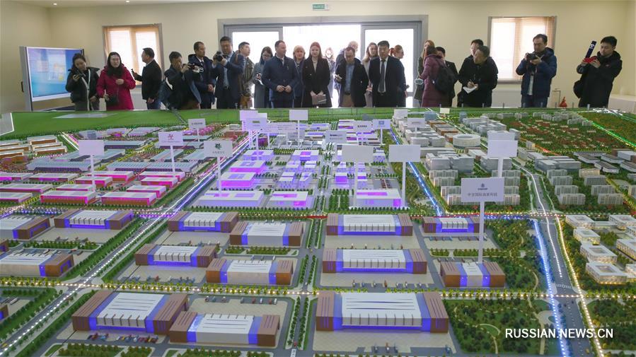 Журналисты ведущих китайских СМИ посетили индустриальный парк "Великий камень"