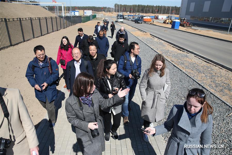 Журналисты ведущих китайских СМИ посетили индустриальный парк "Великий камень"