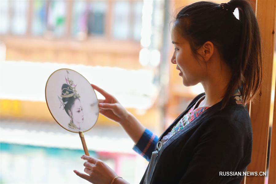 Молодой иллюстратор из провинции Гуйчжоу -- хранитель народной культуры