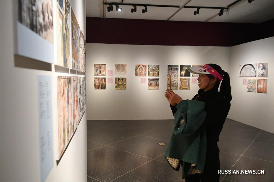 В провинции Ганьсу открылась выставка "Дорога паломников. Священные места: из Дуньхуана на Иберийский полуостров"