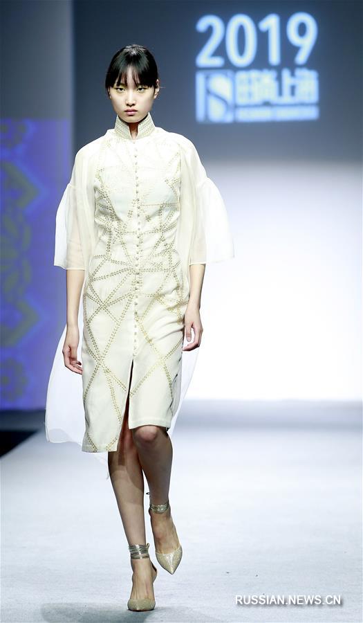 В Шанхае стартовало коллективное шоу известных китайских дизайнеров модной одежды