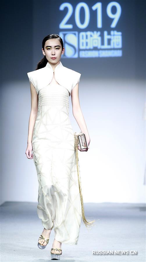 В Шанхае стартовало коллективное шоу известных китайских дизайнеров модной одежды