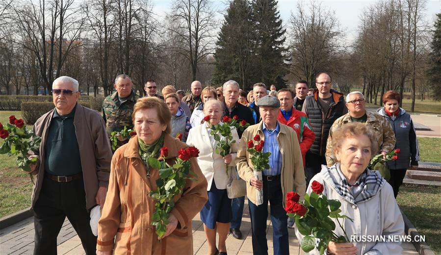 Депутаты парламента Беларуси приняли участие в республиканском субботнике