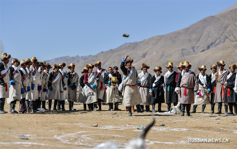 Церемонии весенней вспашки полей в Тибете