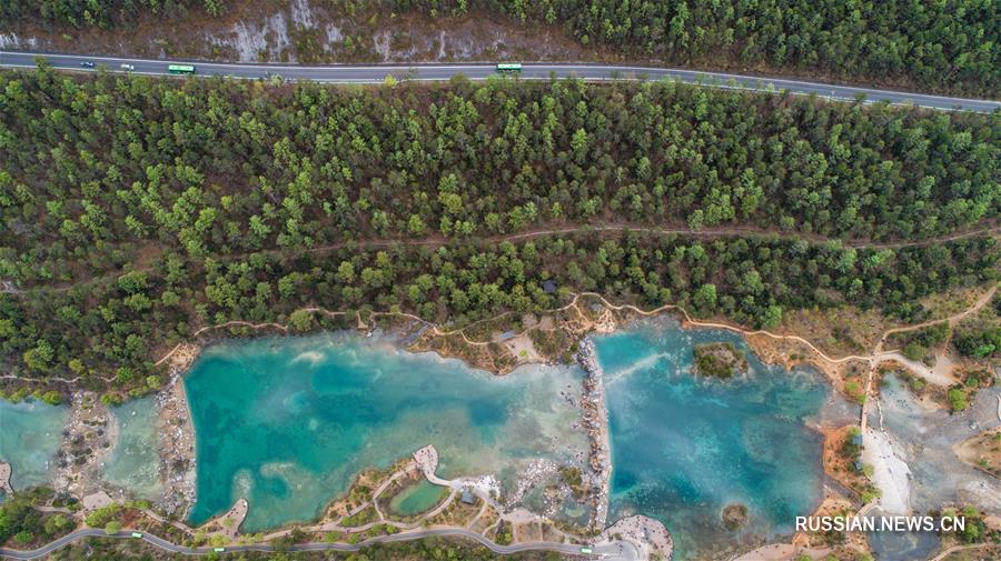 Чарующие виды Долины Голубой луны в Юньнане