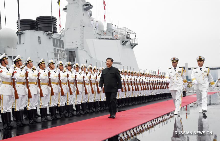 Си Цзиньпин принял военно-морской парад, посвященный 70-летию ВМС НОАК