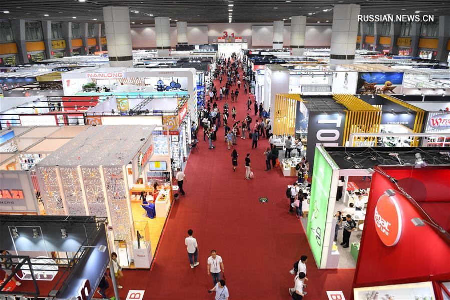 В Гуанчжоу продолжается 125-я Китайская импортно-экспортная ярмарка