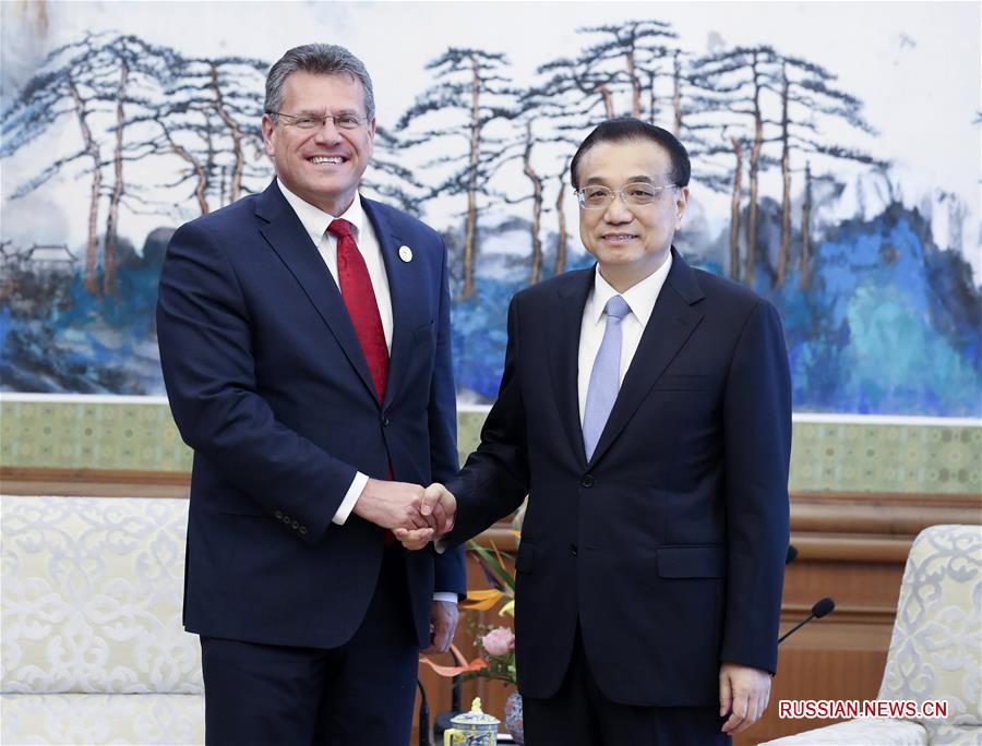 （时政）李克强会见欧盟委员会副主席谢夫乔维奇