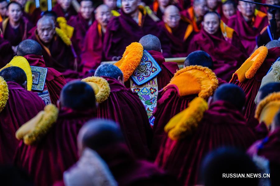 12 тибетских монахов получили ученую монашескую степень геше-лхарамба  
