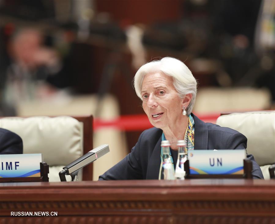 Заседание круглого стола второго Форума высокого уровня по международному сотрудничеству в рамках "Пояса и пути" в Пекине