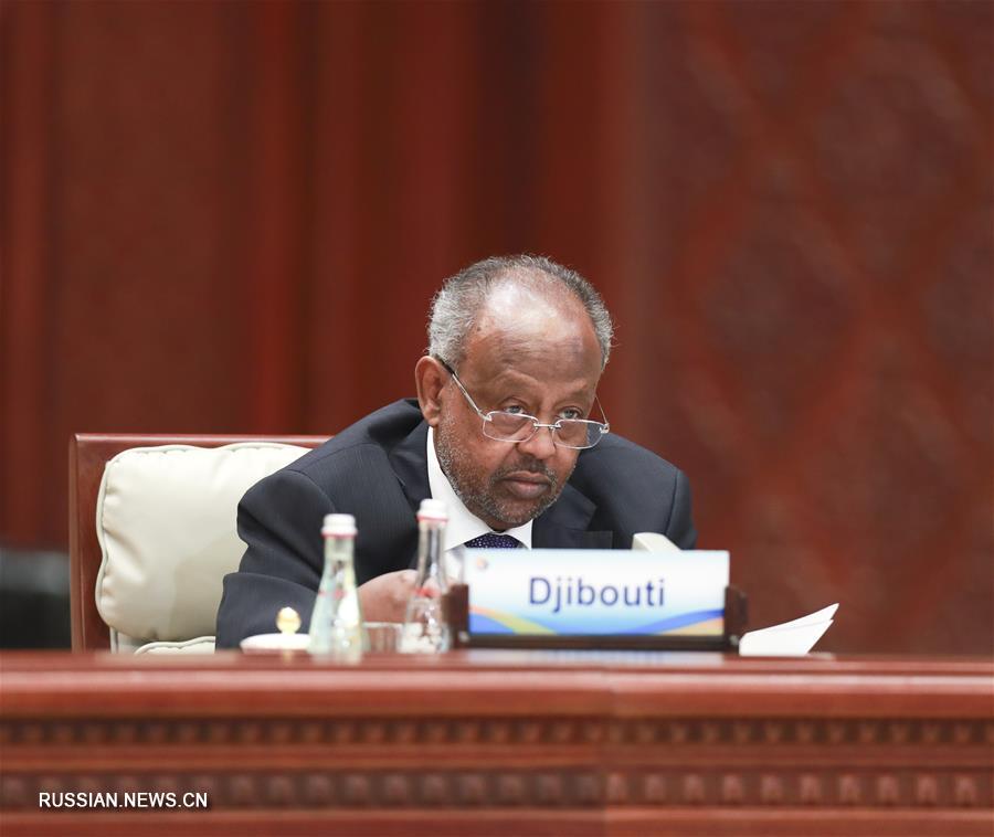 Заседание круглого стола второго Форума высокого уровня по международному сотрудничеству в рамках "Пояса и пути" в Пекине