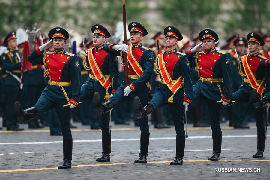 Парад по случаю 74-й годовщины Победы в Великой Отечественной войне прошел в Москве