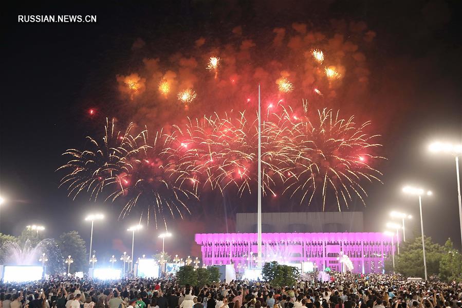 Фейерверк в Ташкенте по случаю Дня Победы