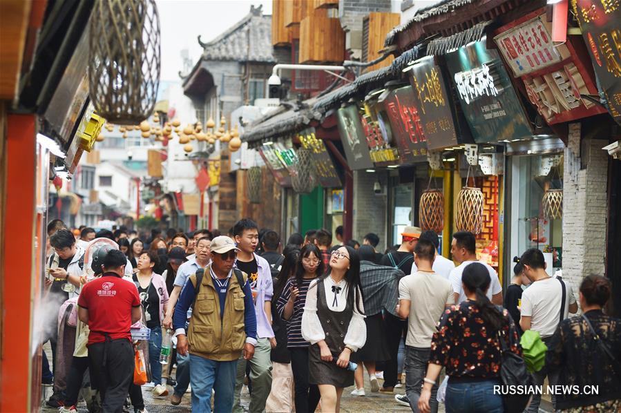 Китайский город Цзинань развивает туризм путем сохранения старых улиц 