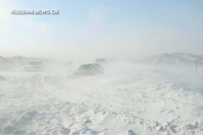 Четыре человека погибли в результате снежной бури в Южно-Гобийском аймаке в Монголии