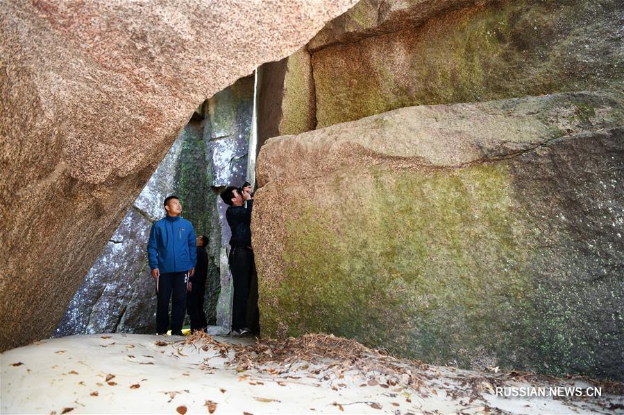Красивый лесопарк "Шилинь" в провинции Хэйлунцзян привлекает множество туристов