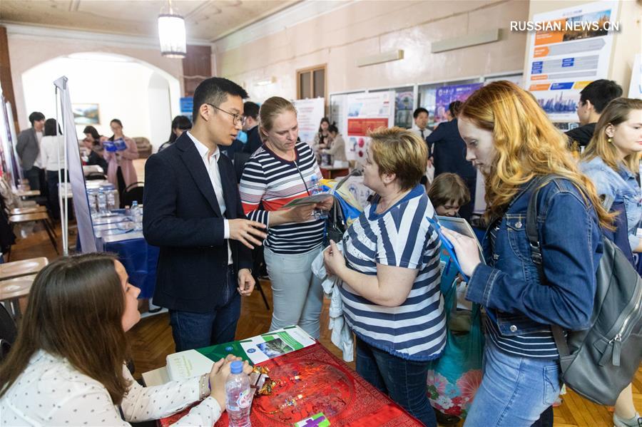 Экзамен по китайскому языку для иностранцев HSK прошел в Москве