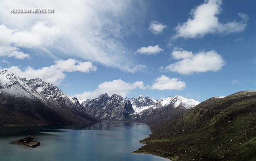 Живописный горный район Гогол-Тибетского автономного округа