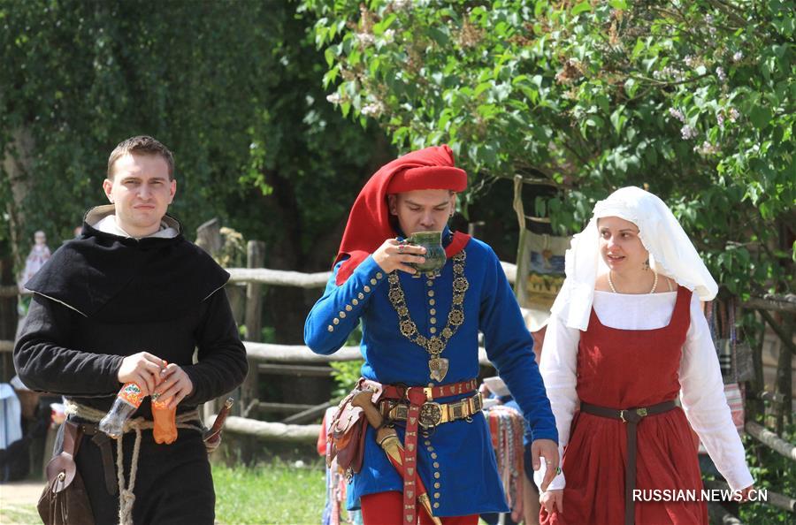 Фестиваль "Эпоха рыцарства" прошел близ Минска