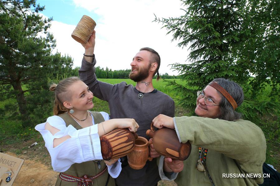 Фестиваль "Эпоха рыцарства" прошел близ Минска