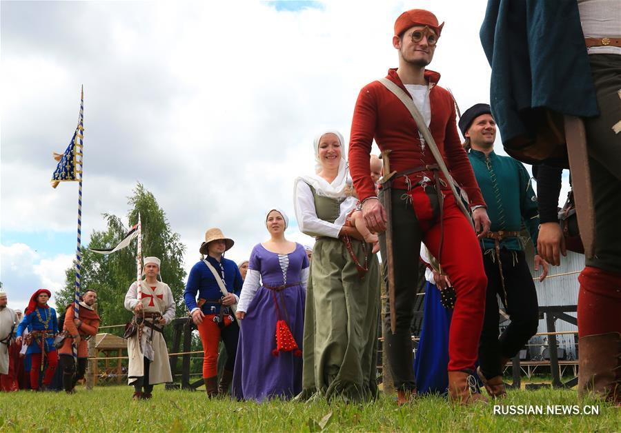 Фестиваль "Эпоха рыцарства" прошел близ Минска