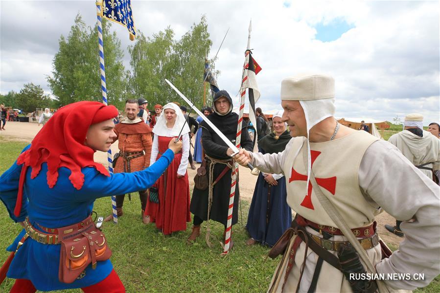 Фестиваль "Эпоха рыцарства" прошел близ Минска