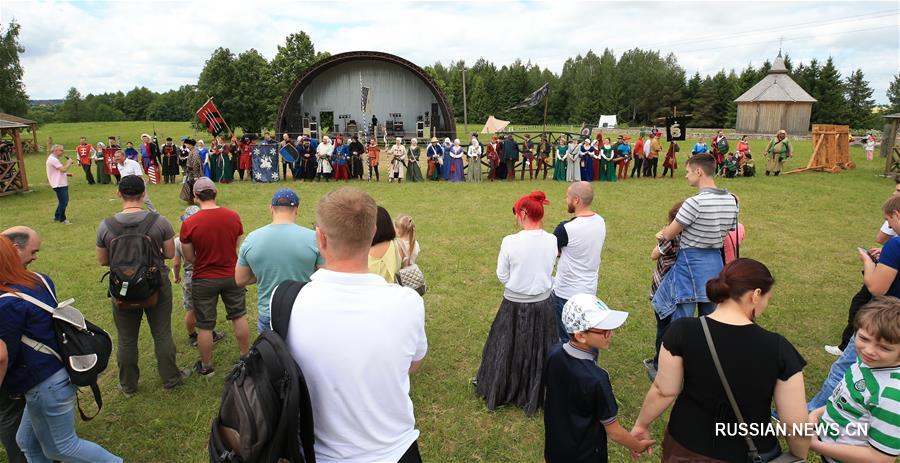 Фестиваль "Эпоха рыцарства" прошел близ Минска