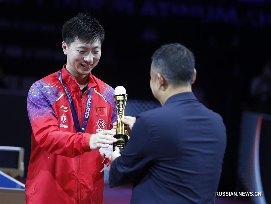 Чемпион мира по настольному теннису ма лун