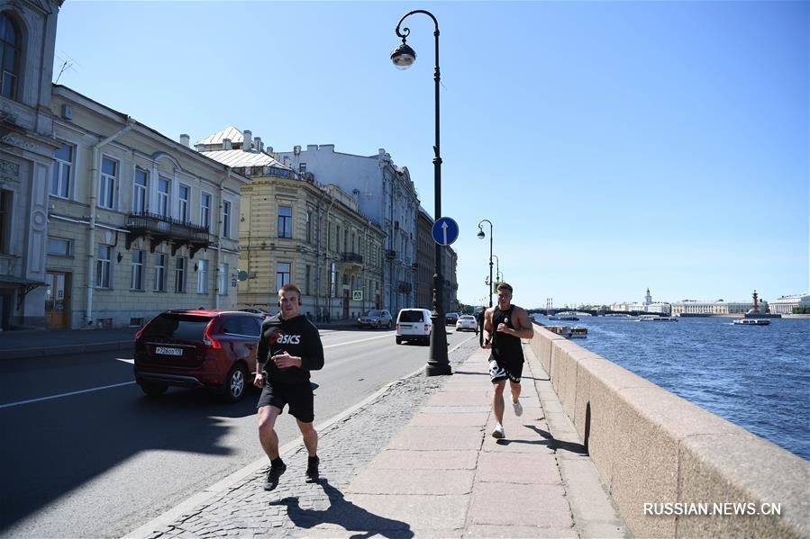 Город на Неве -- Санкт-Петербург