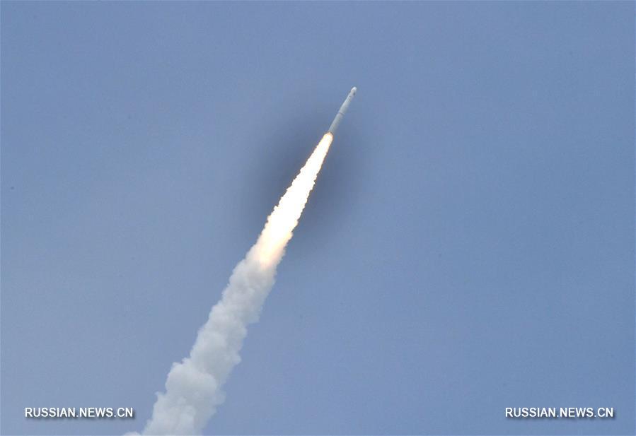 В Китае успешно завершился первый запуск ракеты-носителя на твердом топливе с моря