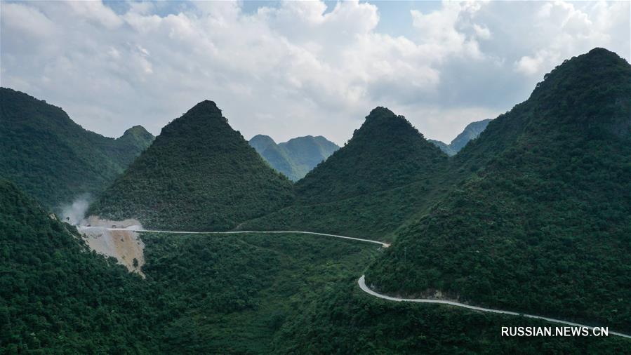 Модернизация горных дорог в Дахуа-Яоском автономном уезде
