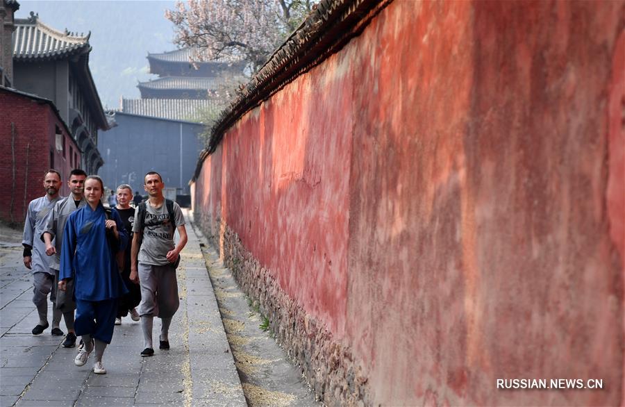 За тысячу вёрст в погоне за мечтой -- кунг-фу история девушки из России