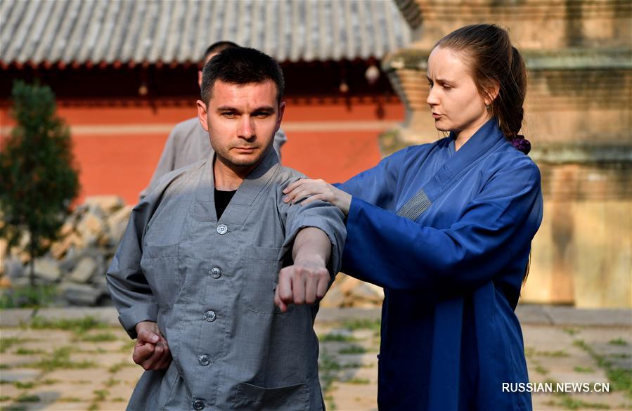 За тысячу вёрст в погоне за мечтой -- кунг-фу история девушки из России