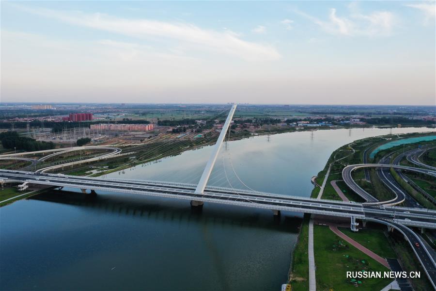 "Гордая осанка" новых мостов через реку Фэньхэ в провинции Шаньси 