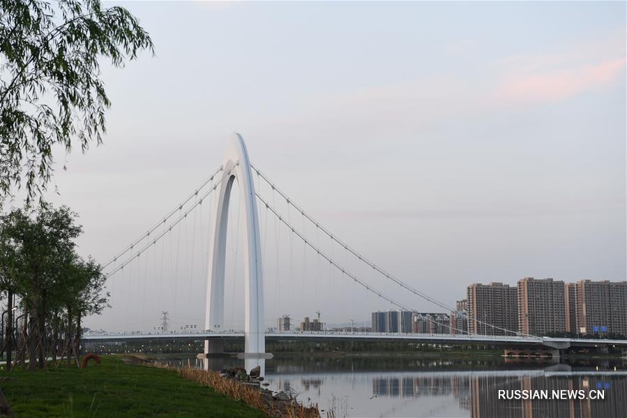 "Гордая осанка" новых мостов через реку Фэньхэ в провинции Шаньси 