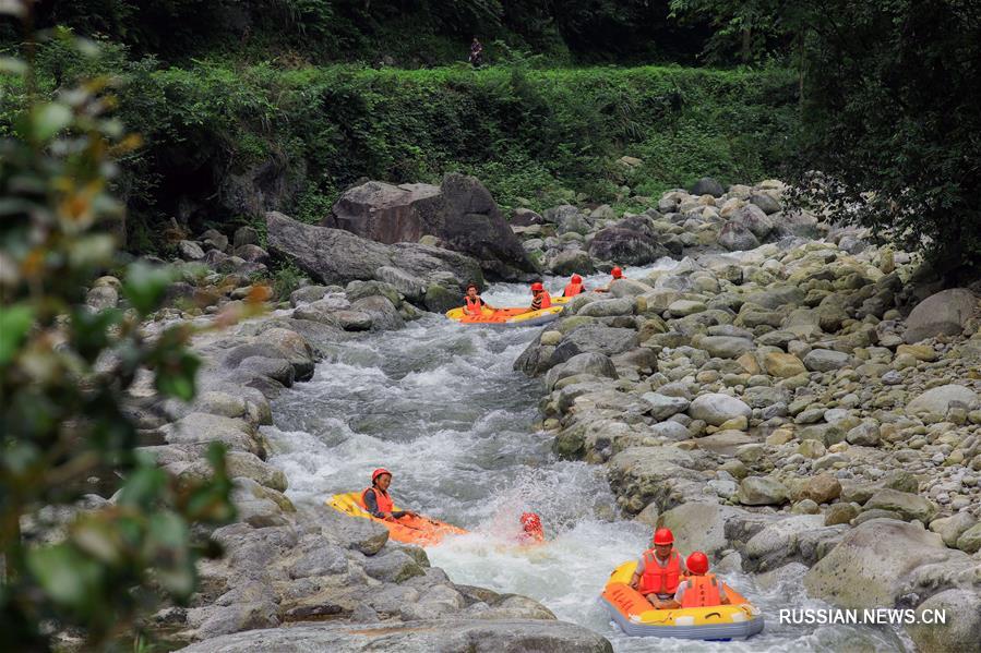 Рафинг в лесопарке Шуньхуаншань 