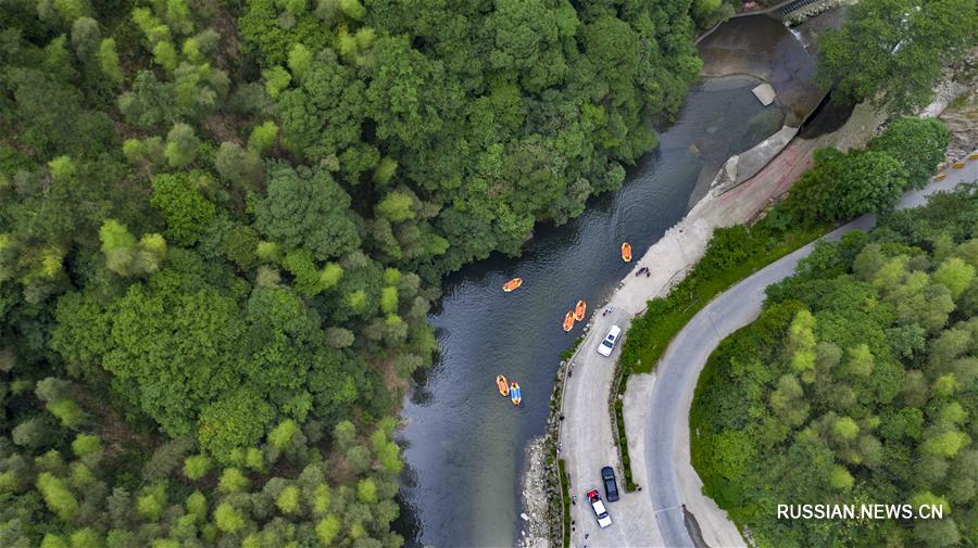 Рафинг в лесопарке Шуньхуаншань 