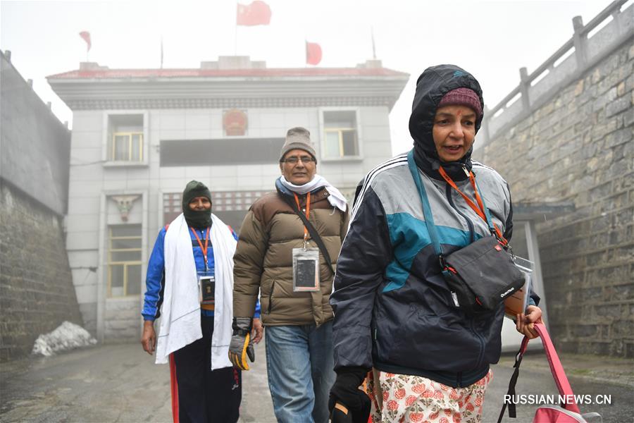 Тибетский горный перевал Нату-Ла принял первую в этом году группу паломников из Индии 