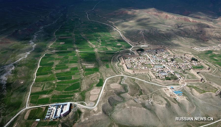 "Восьмиугольный" городок в провинции Ганьсу 