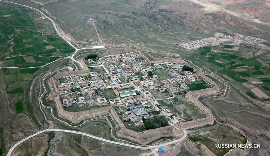 "Восьмиугольный" городок в провинции Ганьсу 