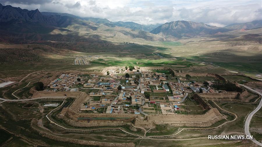 "Восьмиугольный" городок в провинции Ганьсу 
