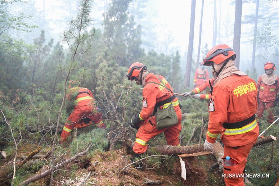 （社会）（4）内蒙古大兴安岭秀山大火仍在燃烧 一线扑火人员已达4300余人 