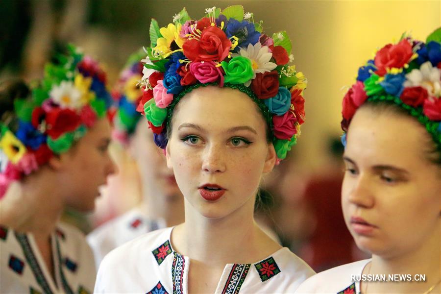В Румынии открылся Международный фестиваль народной музыки и традиционных искусств