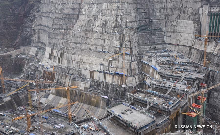 Строительство ГЭС Байхэтань на юго-западе Китая