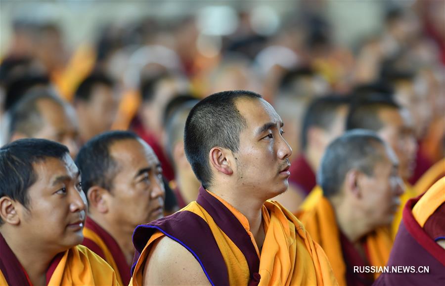 Панчен-лама 11-й провел религиозные обряды в монастыре Ташилунпо