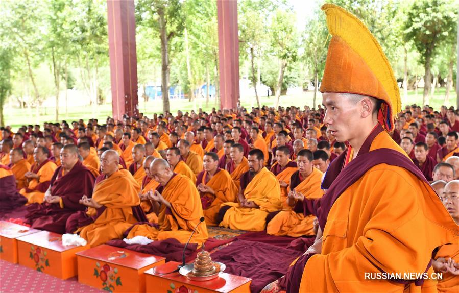 Панчен-лама 11-й провел религиозные обряды в монастыре Ташилунпо